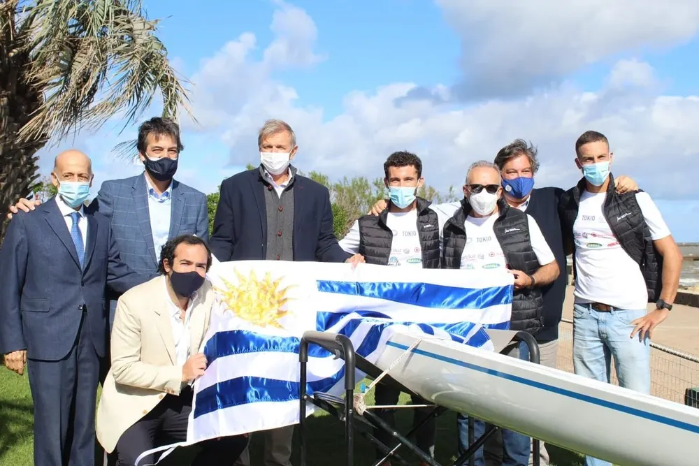Julio César Maglione, Pablo Ferrari, Sebastián Bauzá, Bruno Cetraro, Osvaldo Borchi, Fernando Ucha, Felipe Klüver y Eduardo Ulloa en la despedida de los remeros olímpicos