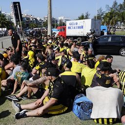 Hinchas de Peñarol en Rio de Janeiro