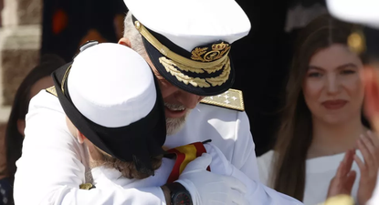 Felipe VI se emociona hasta las lágrimas al entregarle a la Princesa Leonor la Gran Cruz del Mérito Naval
