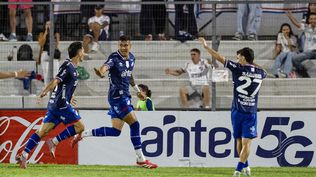 Julián Millán celebra su gol contra Progreso
