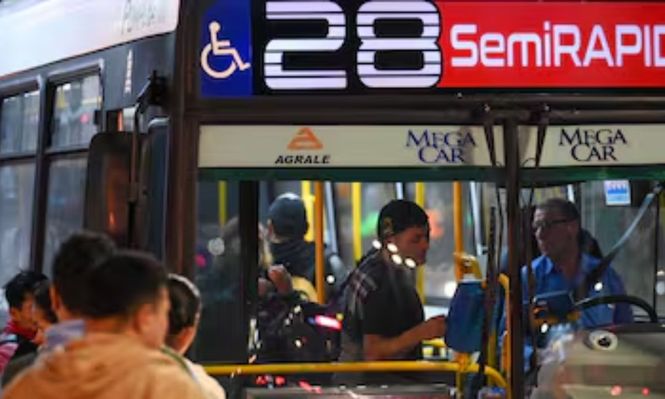 Paro de colectivos | La UTA firmó una nueva paritaria con aumento y suspende la medida de fuerza: con bono y por escala, ¿cuánto cobra un chofer en enero, febrero, marzo y abril 2026?