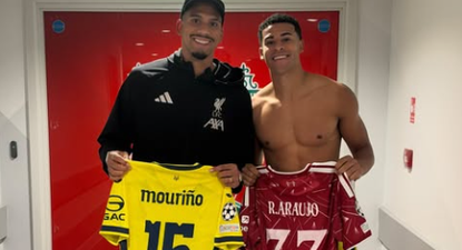 Ronald Araujo y Santiago Mouriño tras enfrentarse por Liga de Campeones