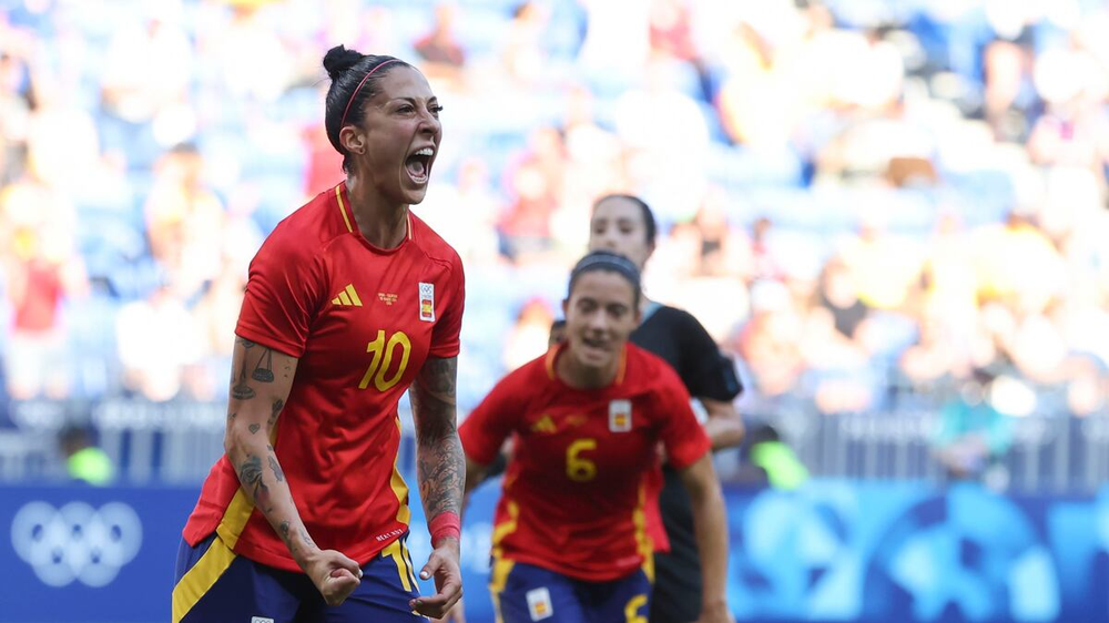 Jenni hermoso celebra un gol con la selección española &nbsp;