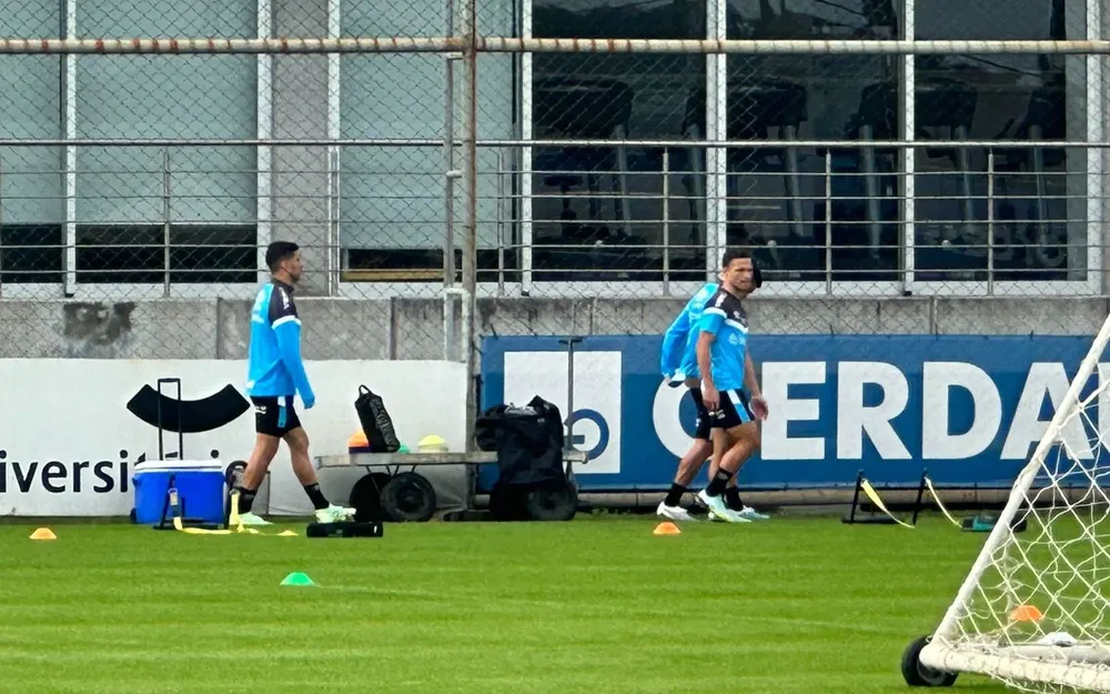 Luis Suárez ingresando al entrenamiento