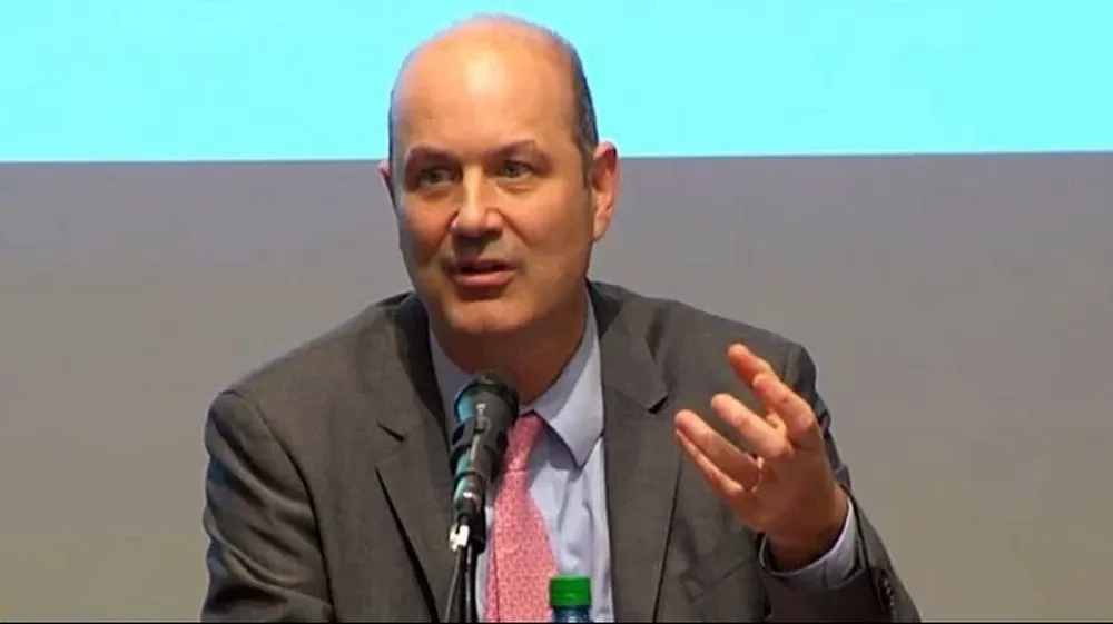 Sturzenegger y una unidad especial a cargo