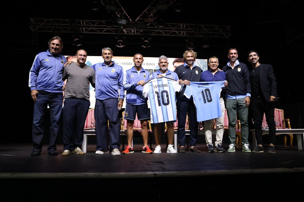 Presentación del partido de Leyendas de Uruguay y Argentina en Punta del Este