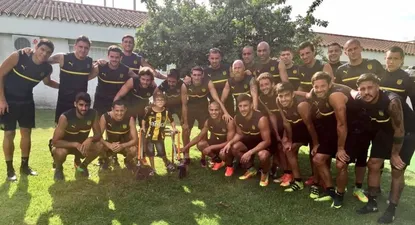 Fede junto a los jugadores