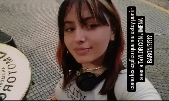 Mía, la swiftie invitada por Jimena