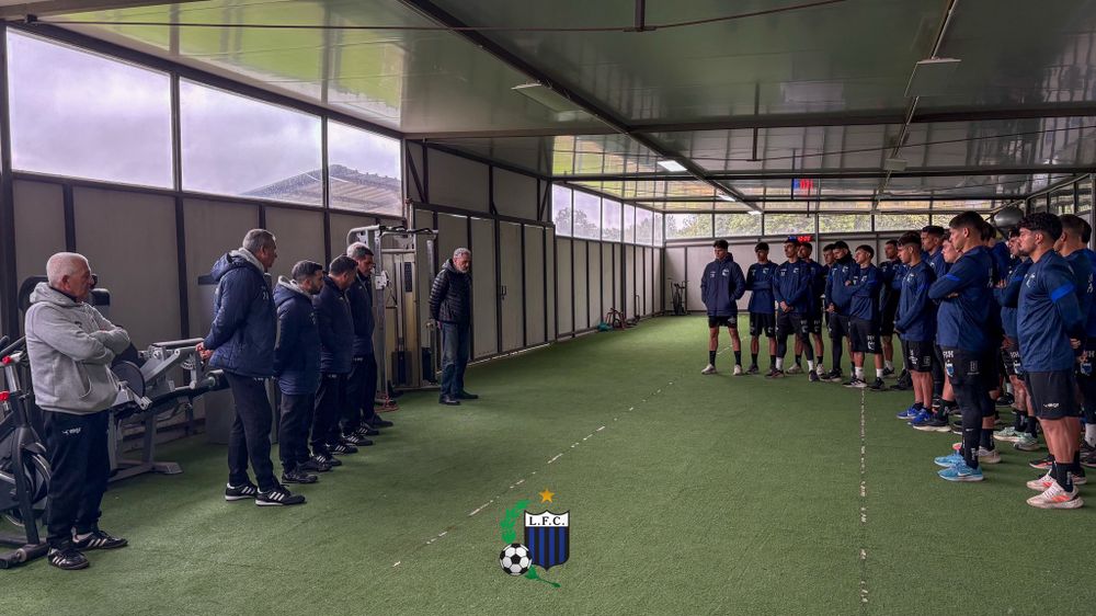 José Luis Palma le dio la bienvenida a Jorge Fossati en Liverpool