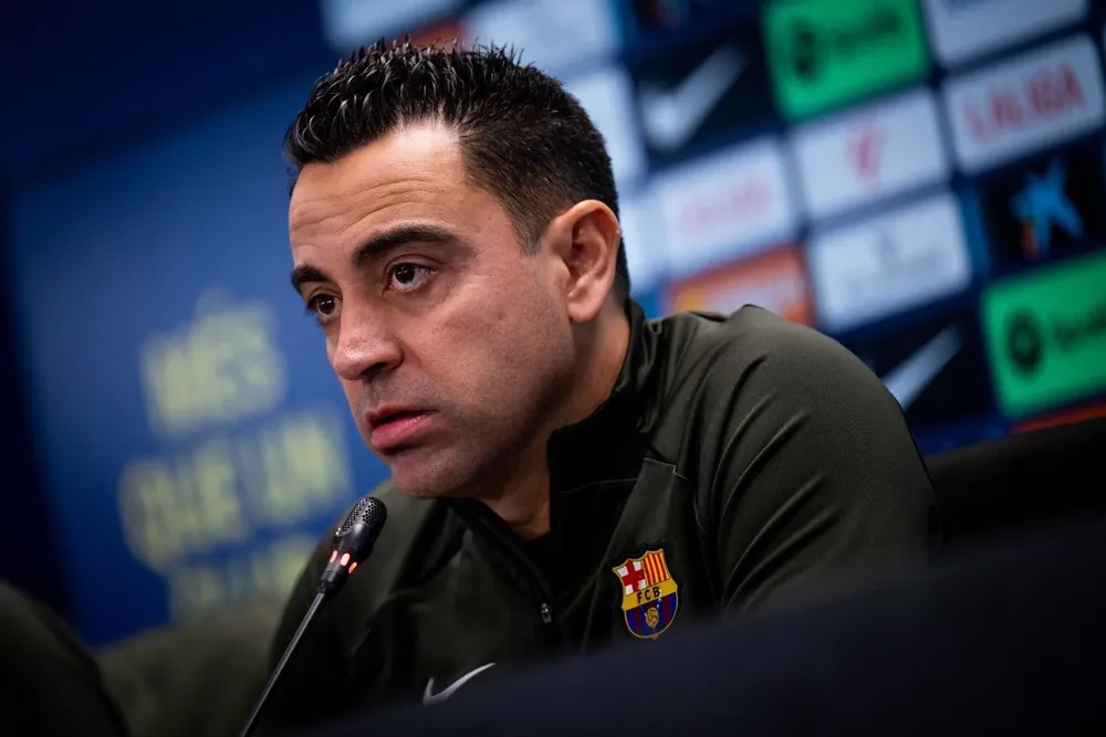 Xavi en rueda de prensa.