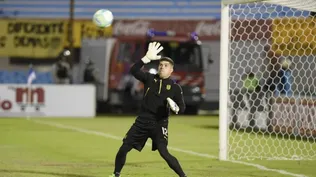 Kevin Dawson, titular en el arco de Peñarol.