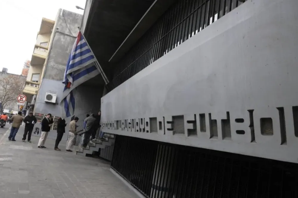 La AUF mantiene sus diferencias con OFI