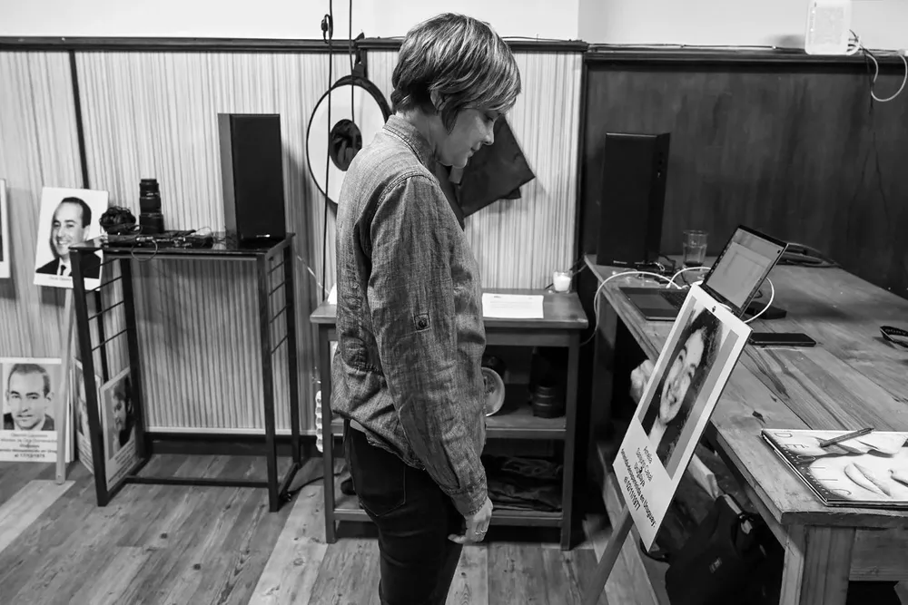 Iliana Da Silva mira la imagen de Sanjurjo Casal.