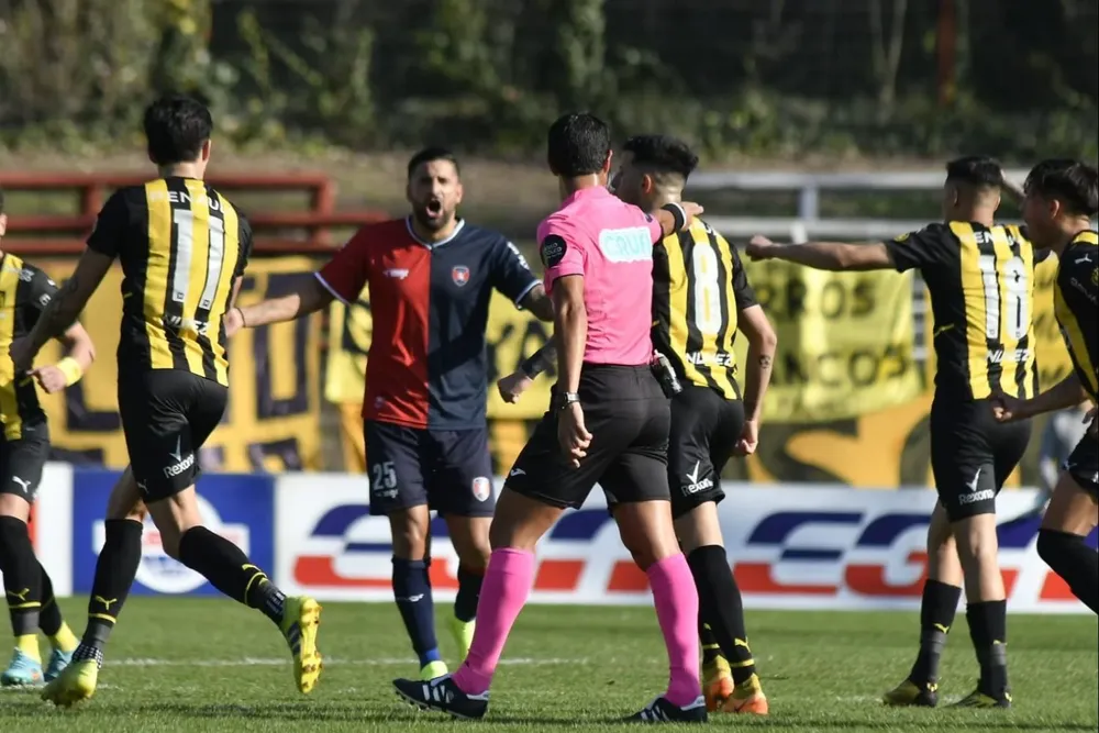La protesta de Callorda frente a González