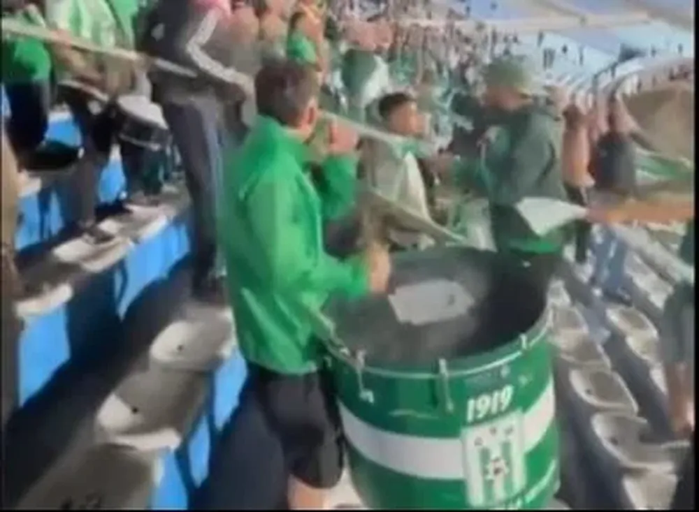 Hinchas de Racing Club de Montevideo