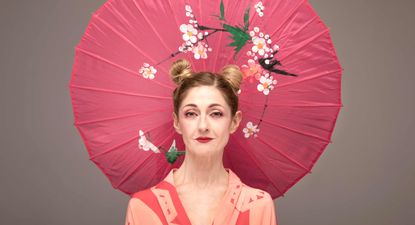 Carola Reyna en `Okasan, diario de viaje de una madre´se presenta el 6 de diciembre en el Espacio Mistral.