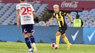 Leonardo Fernández de Peñarol ante Nacional