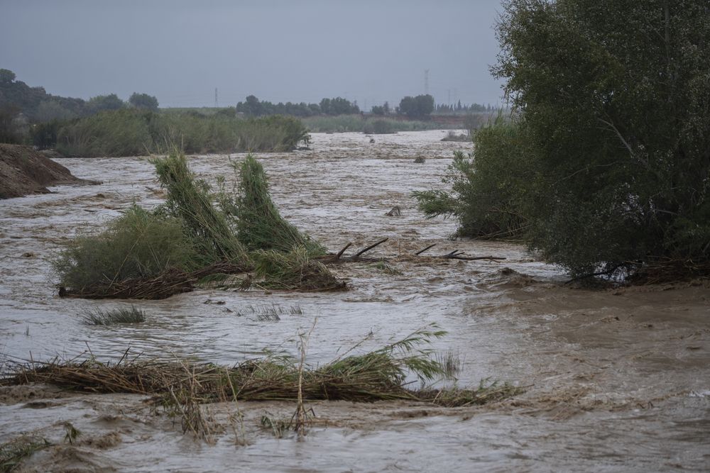 La crecida del río en el temporal.