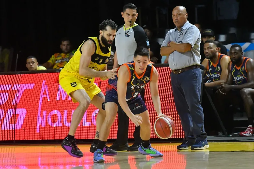 Salvador Zanotta en defensa