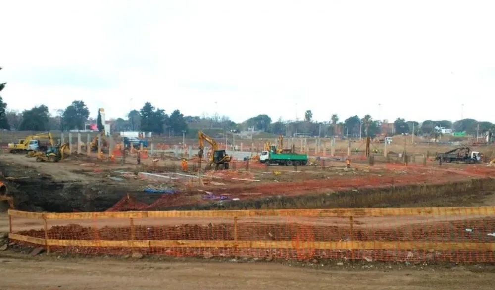 Las obras en el ANTEL Arena continúan luego de la suspensión.