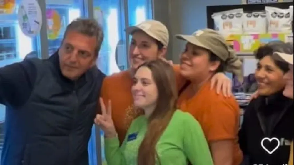 Sergio Massa, paró en una YPF antes de llegar a Santiago del Estero