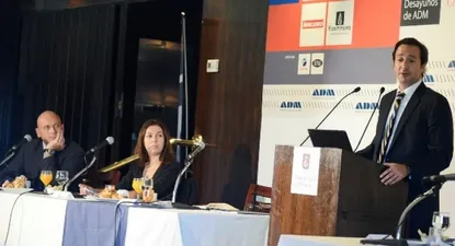 Ante escenario global adverso Uruguay debe ganar en competitividad, indican expertos