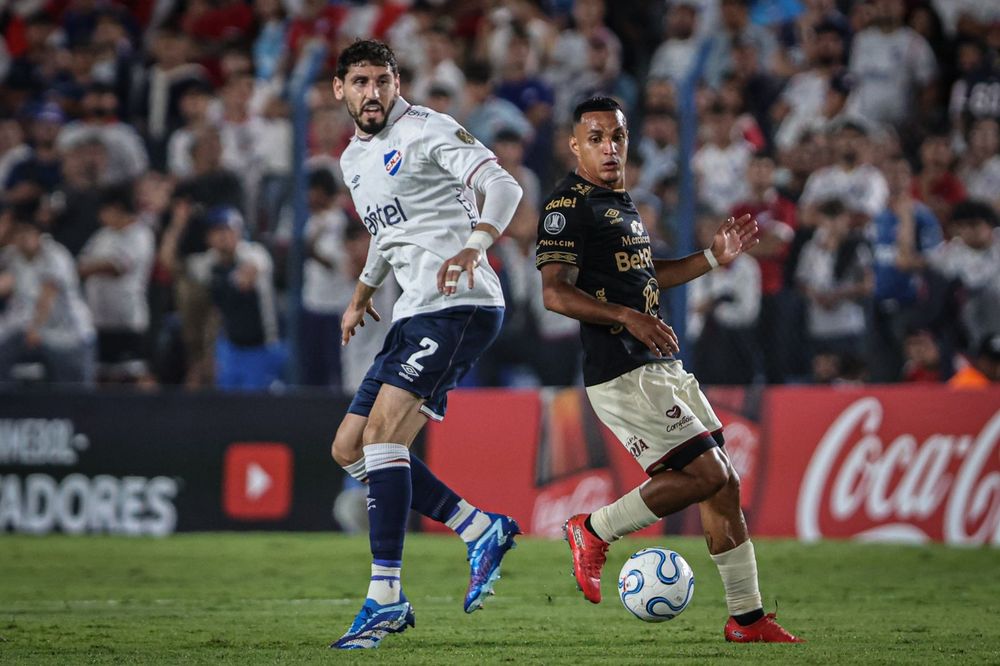 Agustín Rogel en el partido ante Deportes Tolima por Copa Libertadores