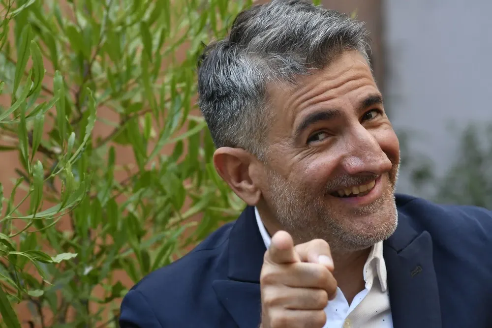 Gustaf será el conductor de la versión uruguaya de Ahora caigo