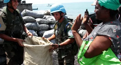 Suárez y Forlán también hicieron el desafío del agua helada
