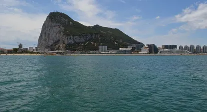 Las negociaciones para redefinir la relación de Gibraltar con la UE tras la salida de Gran Bretaña del bloque se han llevado a través de dos vías