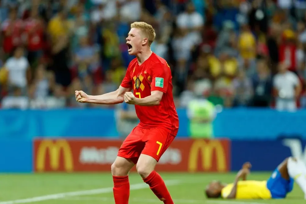 La fabulosa estirada de Courtois para salvar a Bélgica.
