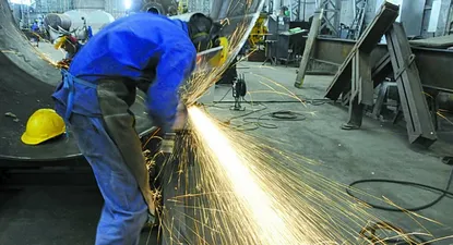 Industriales esperan una contracción de 21% de la inversión en 2017