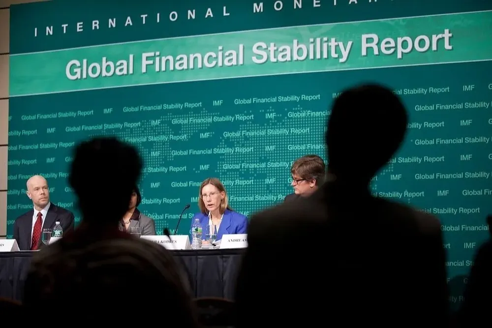Encumbrados economistas advierten sobre los peligros que traería un posible default de los Estados Unidos