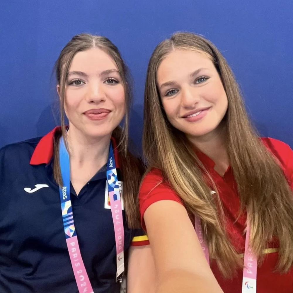 La infanta Sofía y la Princesa Leonor.