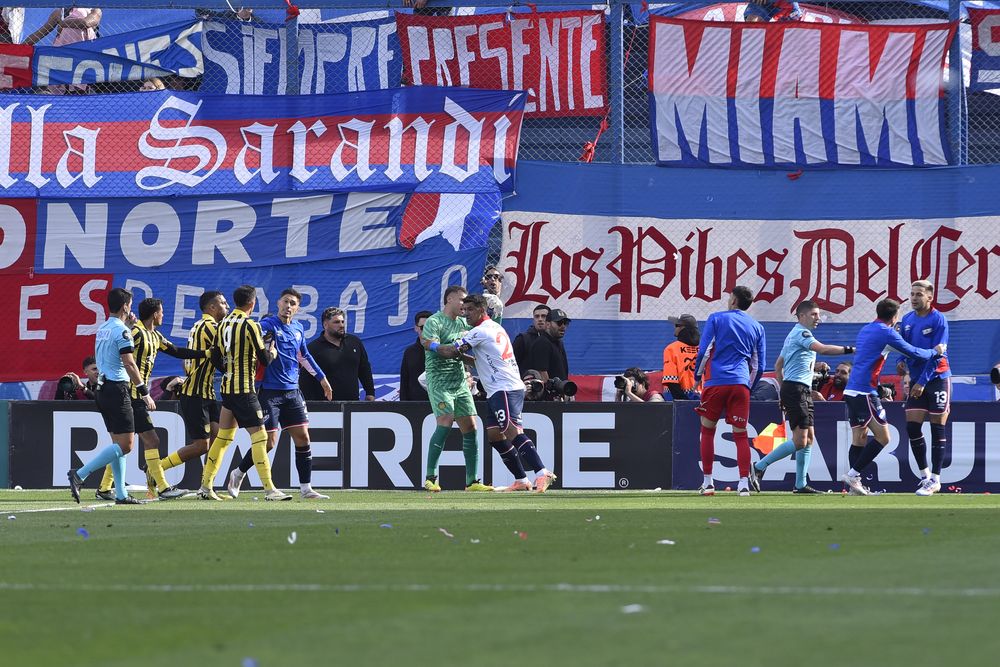 La expulsión de Mateo Antoni en el clásico