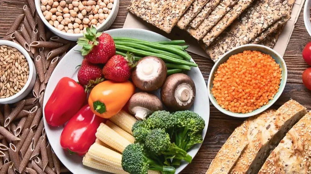 os hidratos de carbono (también denominados glúcidos, carbohidratos o hidratos) son nutrientes que se encuentran en los alimentos