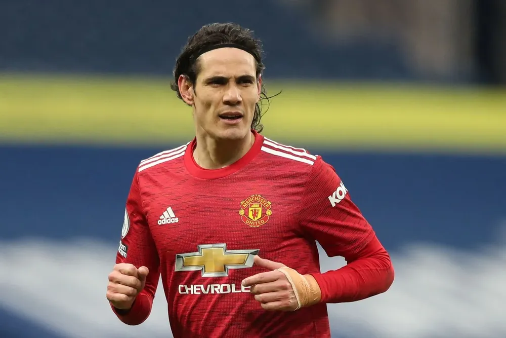 Edinson Cavani vuelve a la titularidad en Manchester United