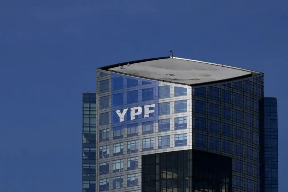 Exigen acciones de YPF en el juicio por la expropiación de la empresa