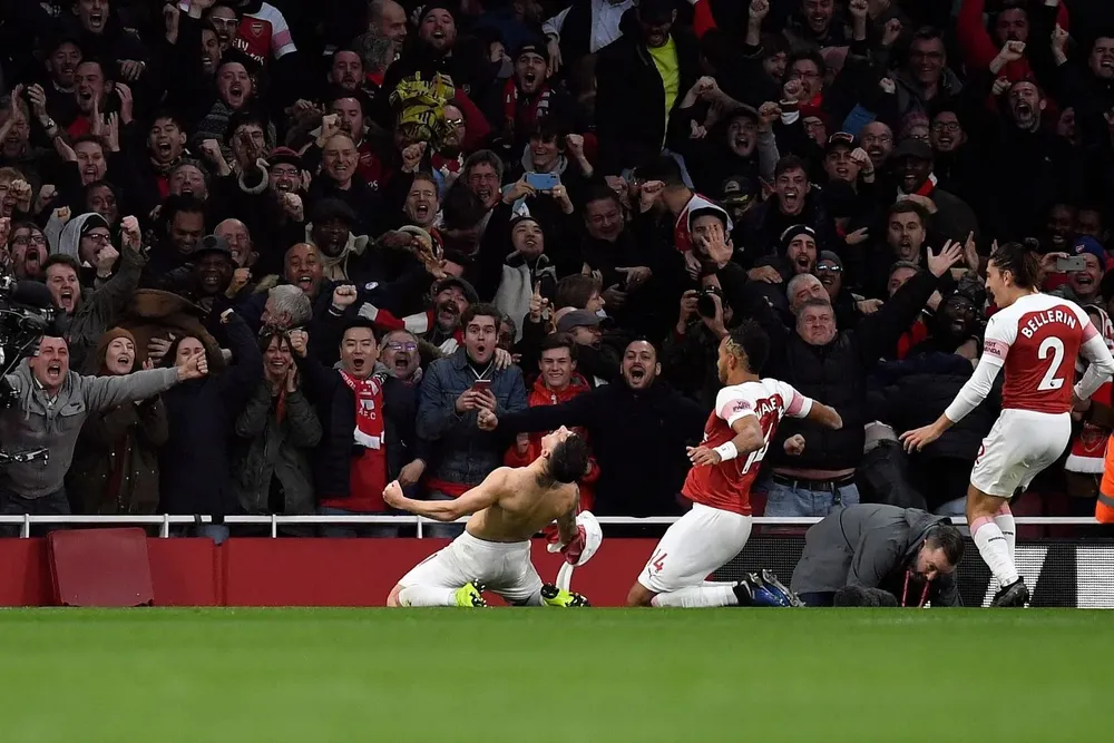 El festejo de Torreira tras su primer gol en Arsenal