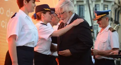 El ministro condecoró a los efectivos más destacados del año