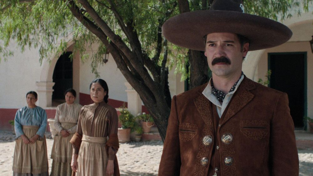 Pedro Páramo es interpretado por el mexicano Manuel Garcia-Rulfo.