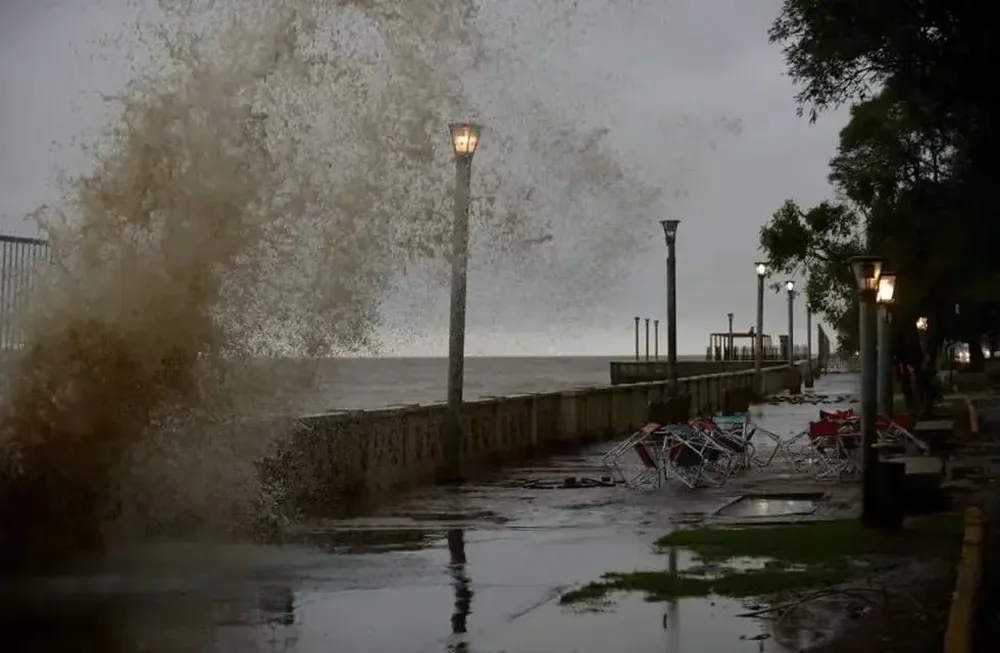 Alerta por sudestada en el Río de la Plata