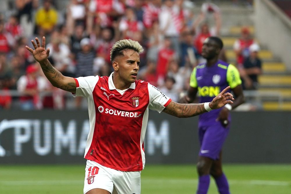 Festejo de Rodrigo Zalazar en el triunfo de Braga ante Cluj