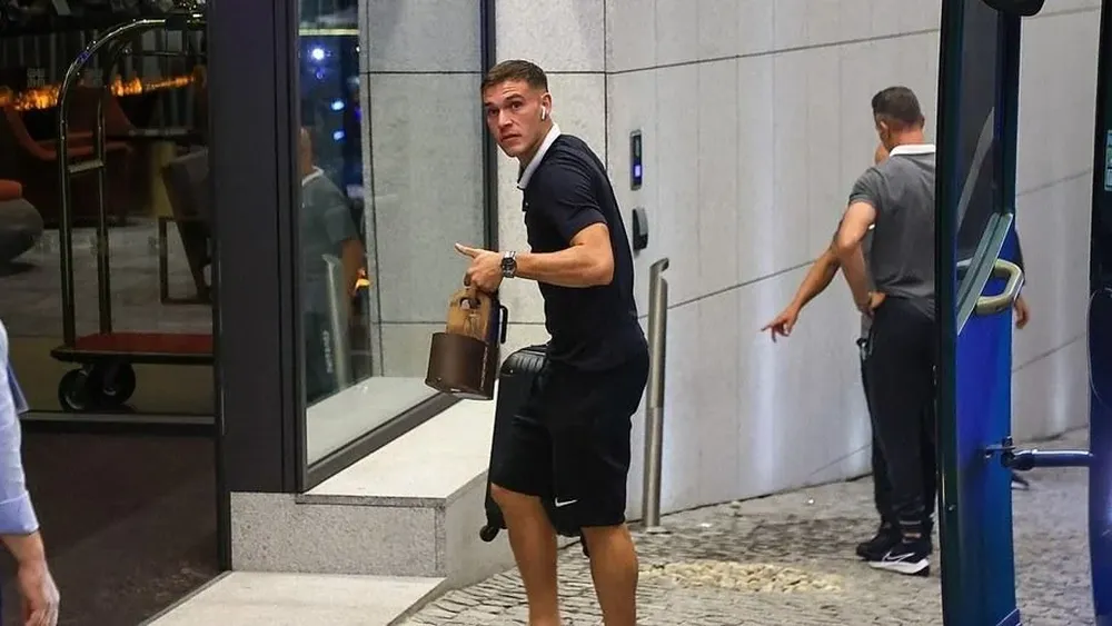 Llegada de Ugarte al entrenamiento de Sporting