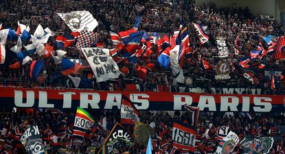 Hinchas del PSG detenidos en Stuttgart.