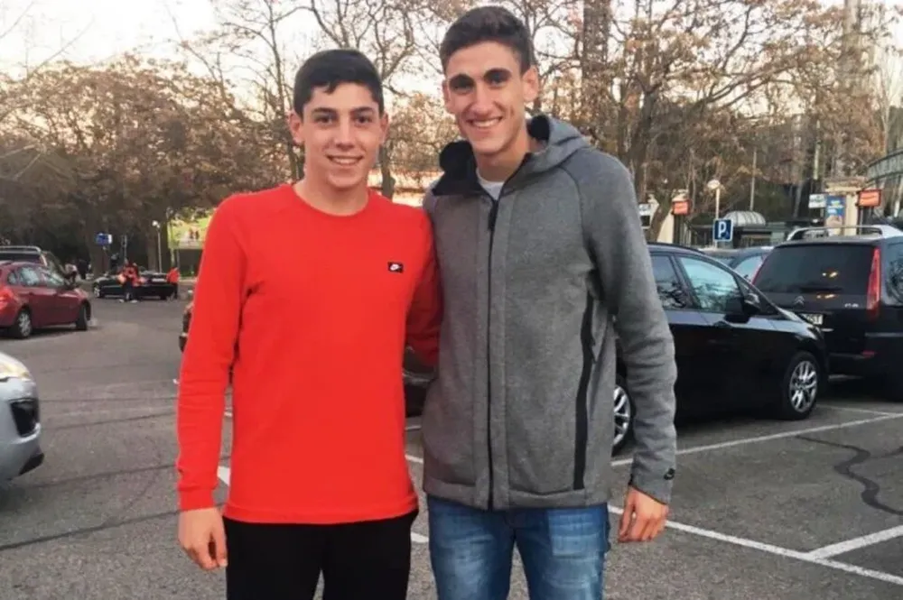 Federico Valverde y Santiago Bueno, juntos en España