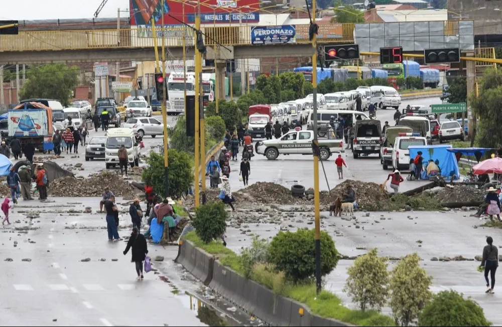Los bloqueos de rutas ya habían causado desabastecimiento, choques con la policía y tres muertos por falta de atención médica debido a los cortes.