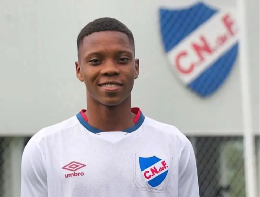 Yulian Cabezas, extremo juvenil colombiano que se sumó a la Tercera de Nacional