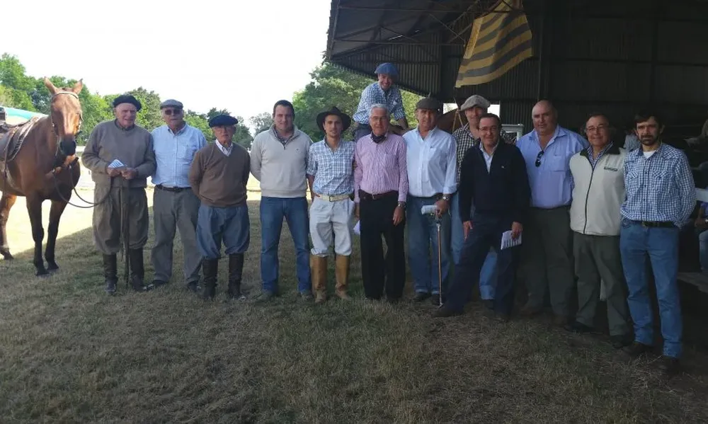 Integrantes de las cabañas y de los escritorios en el remate