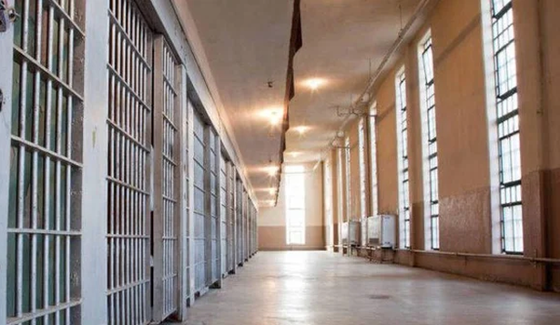 El Gobierno obliga a todos los presos a realizar tareas de limpieza y mantenimiento durante cinco horas diarias.